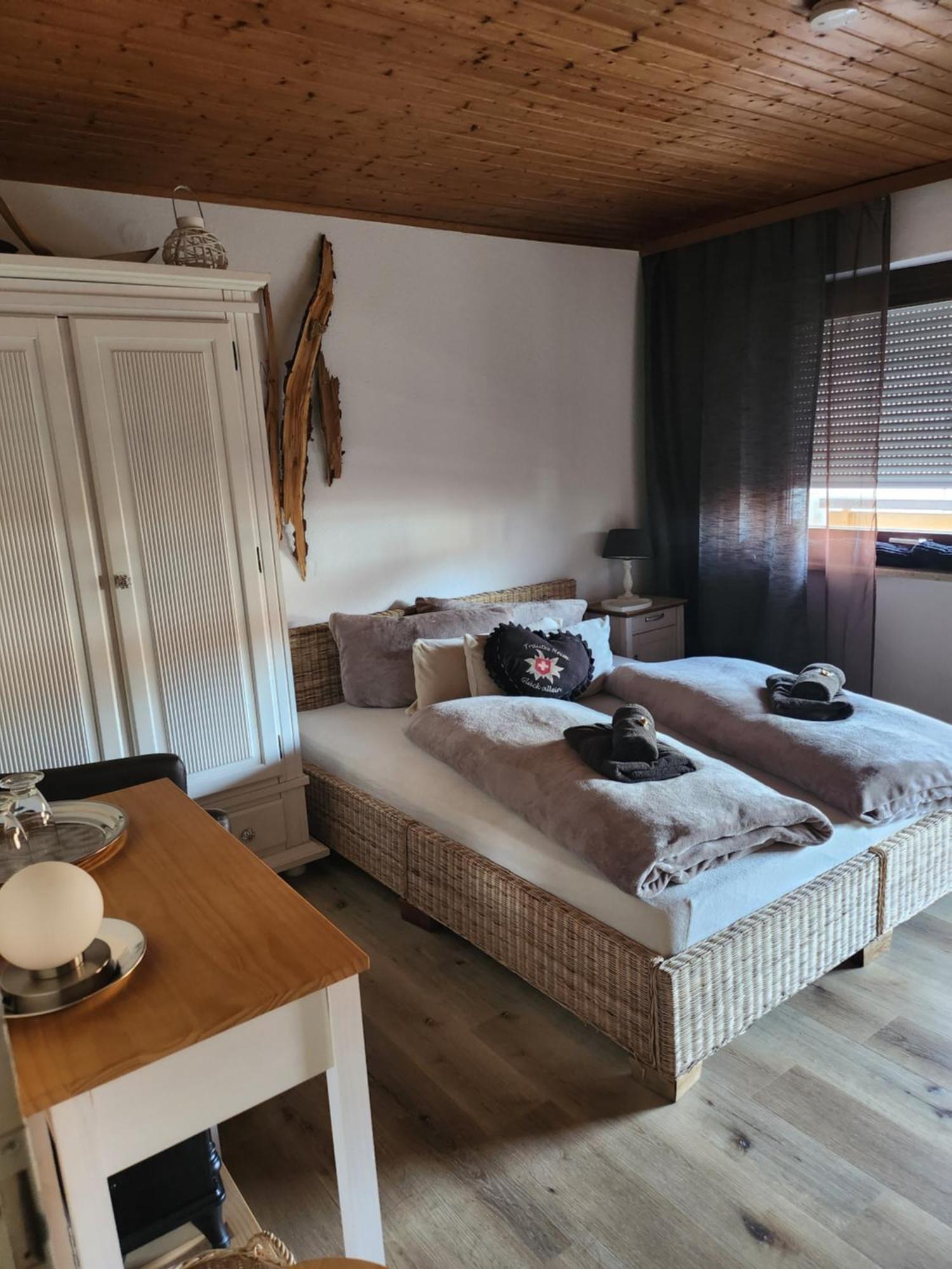 אוברשטאופן Gaestehaus Susanne מראה חיצוני תמונה